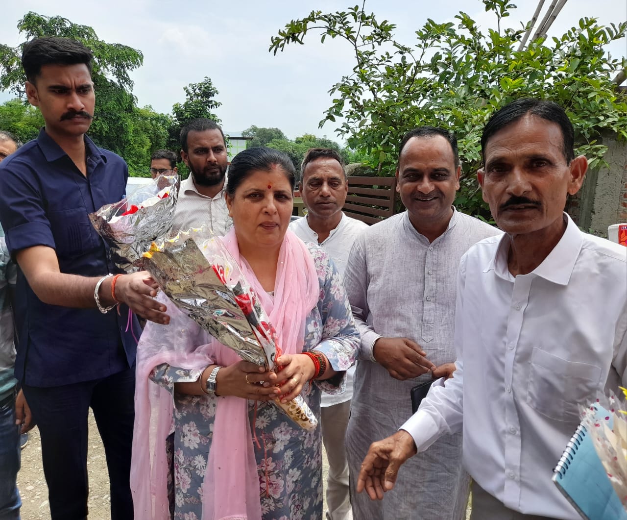 आम जनमानस की समस्याओं का त्वरित निदान सुनिश्चित करें अधिकारी-कमलेश ठाकुर