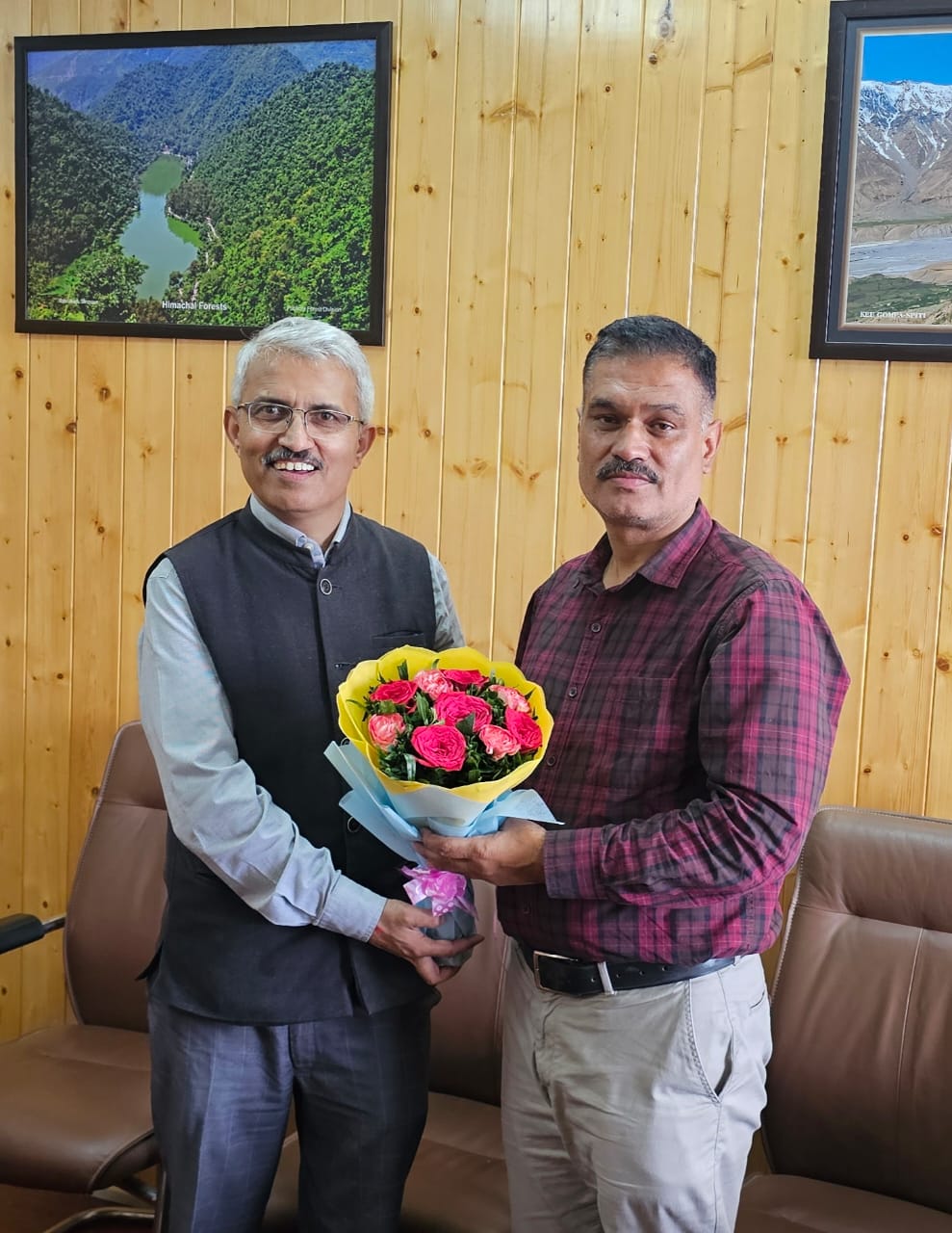 सी एफ के पदों पर तैनाती से वन अधिकारियों में खुशी की लहर