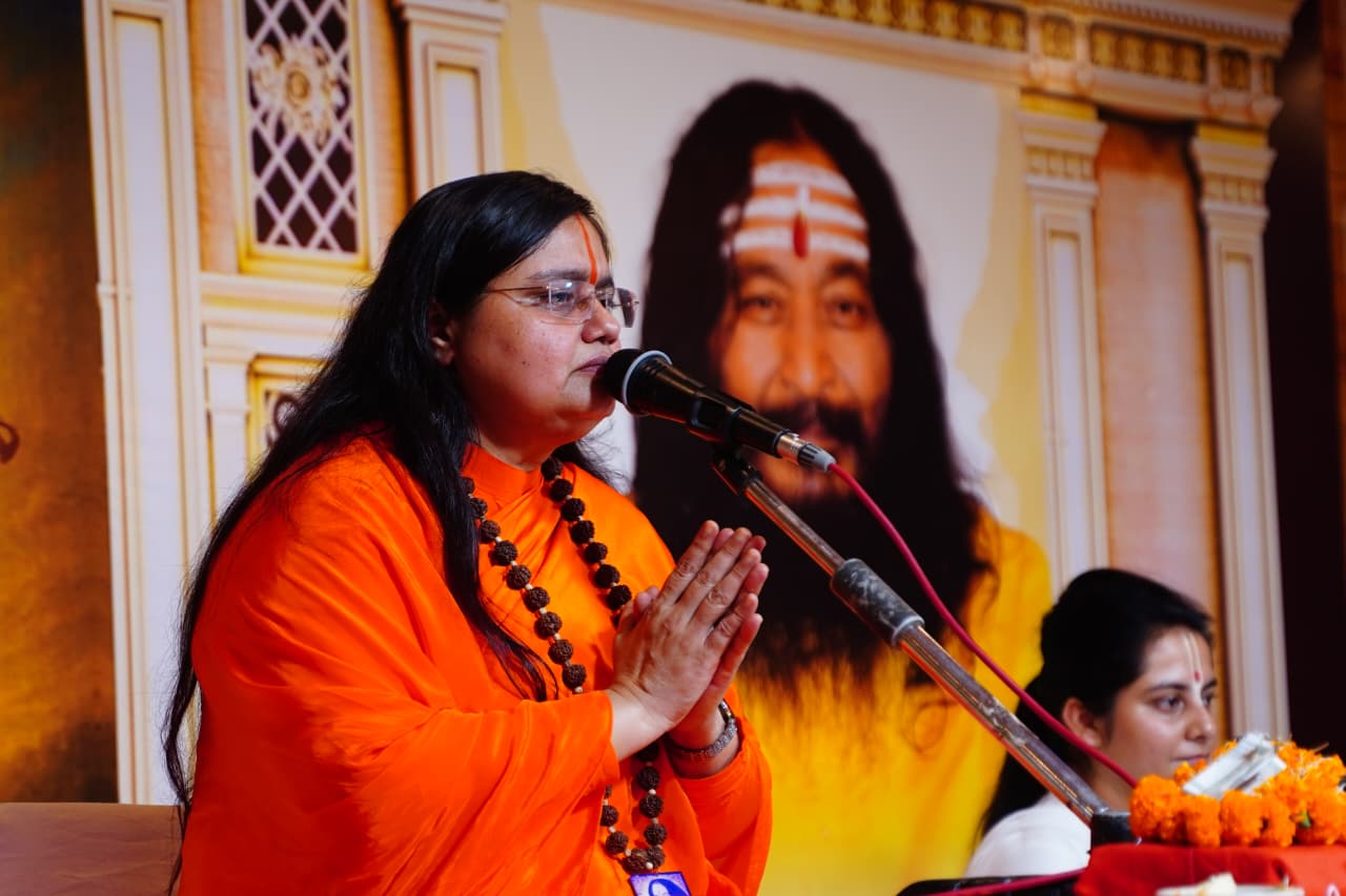 जहां नारी का सम्मान होता है वहां देवता वास करते हैं – साध्वी दिवेशा भारती