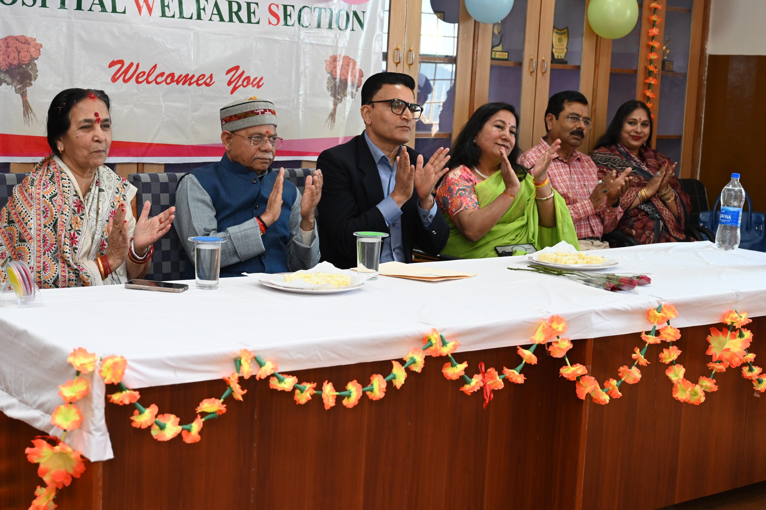 राज्यपाल ने नारी सेवा सदन और बालिका आश्रम का दौरा किया
