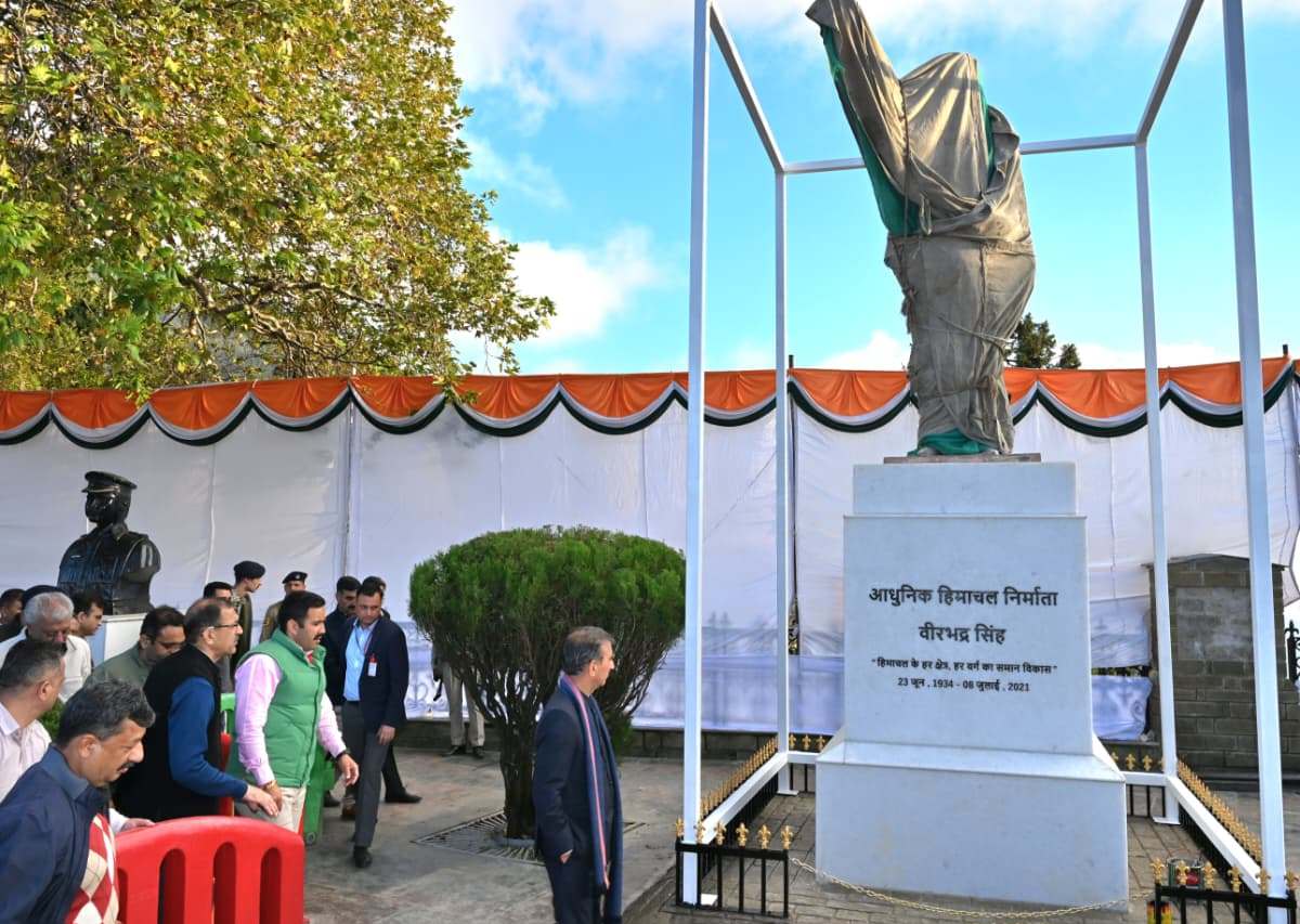 मुख्यमंत्री ने पूर्व मुख्यमंत्री वीरभद्र सिंह की प्रतिमा के अनावरण की तैयारियों का जायजा लिया