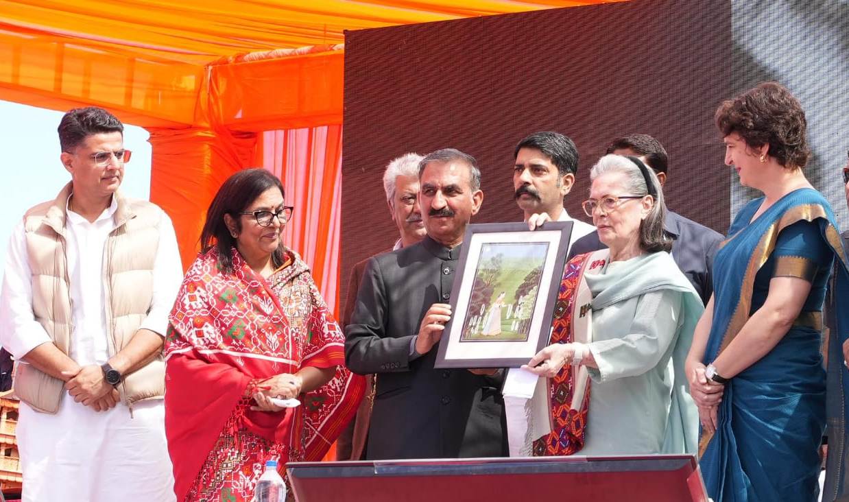 हिमाचल के साथ केंद्र सरकार का सौतेला व्यवहारः प्रियंका गांधी