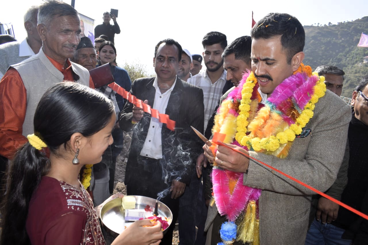 प्राकृतिक खेती की ओर प्रेरित करने के किए जा रहे प्रयास – विक्रमादित्य सिंह